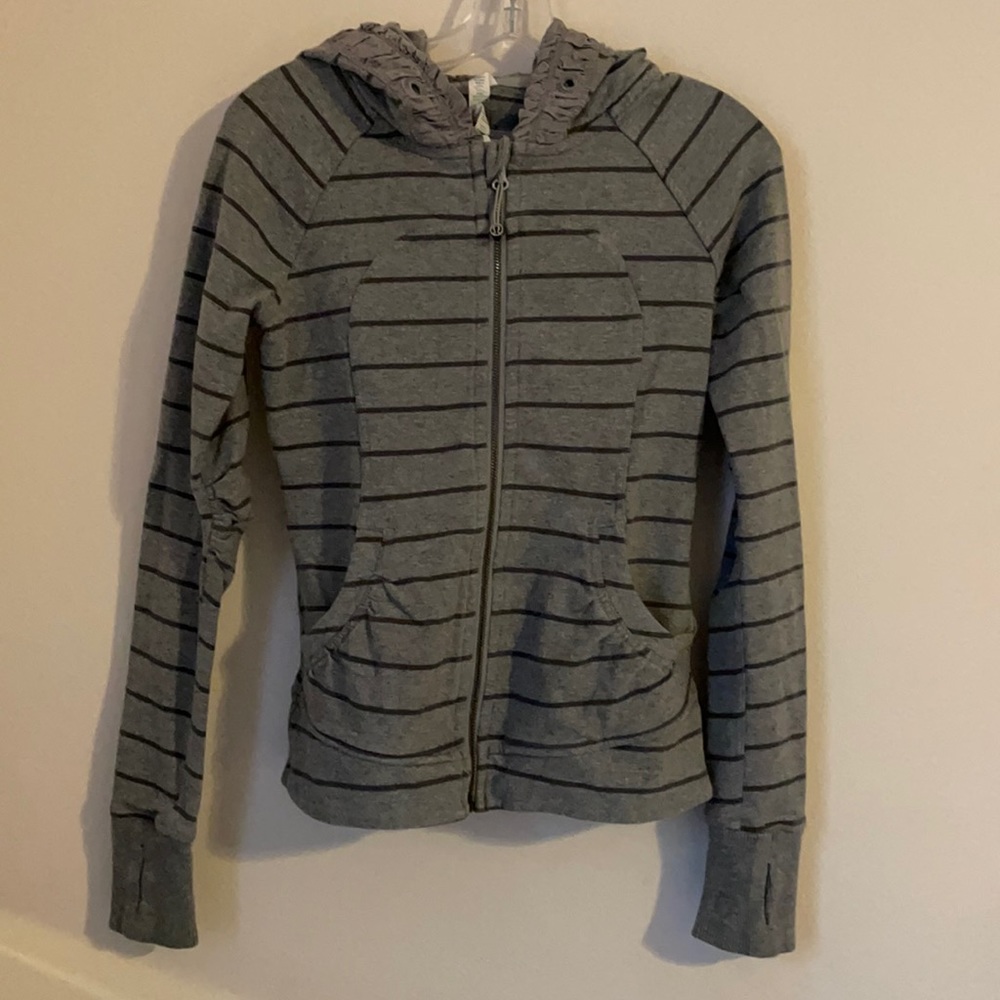 Lululemon Scuba Hoodie Size 4